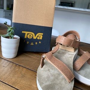 Teva leather star sandals